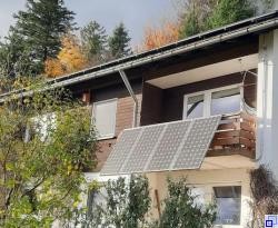 Musterbild eines Balkonsolarkraftwerk